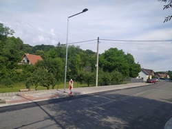 Autobusová zastávka „U partyzána“ v Žilině u Nového Jičína se dokončuje