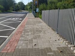 Autobusová zastávka „U partyzána“ v Žilině u Nového Jičína se dokončuje