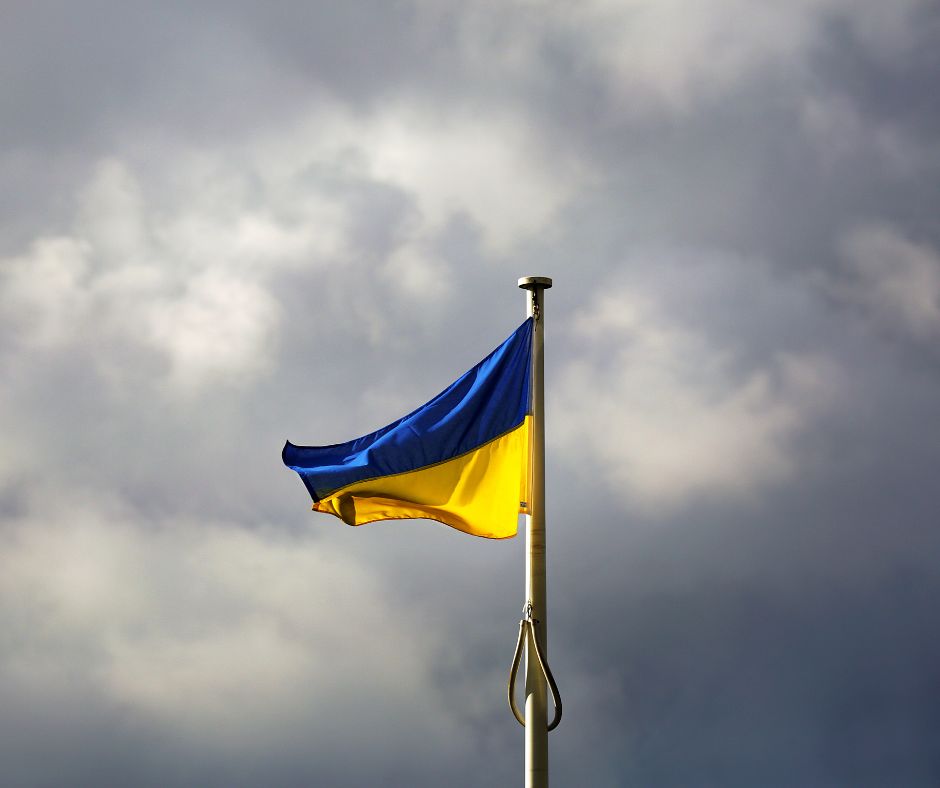 Vlajka Ukrajiny na sloupu