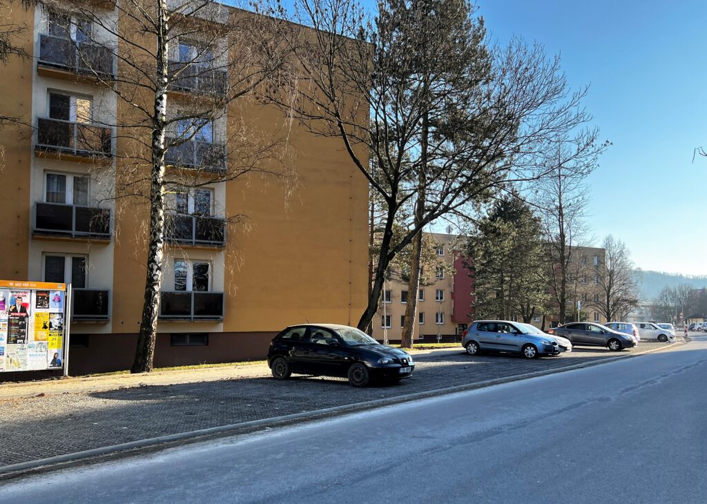 Nová parkovací místa na ulici Dlouhá