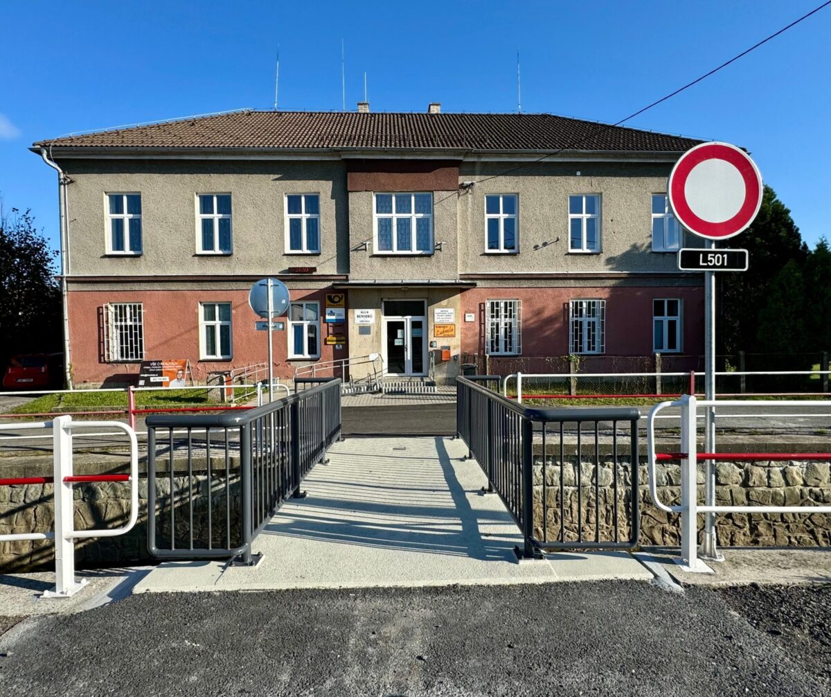 Budova pošty v Loučce