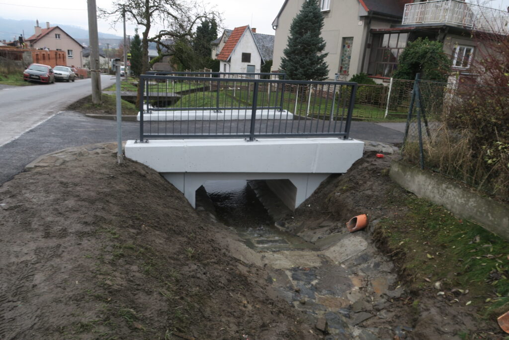 Nový propustek ve Straníku