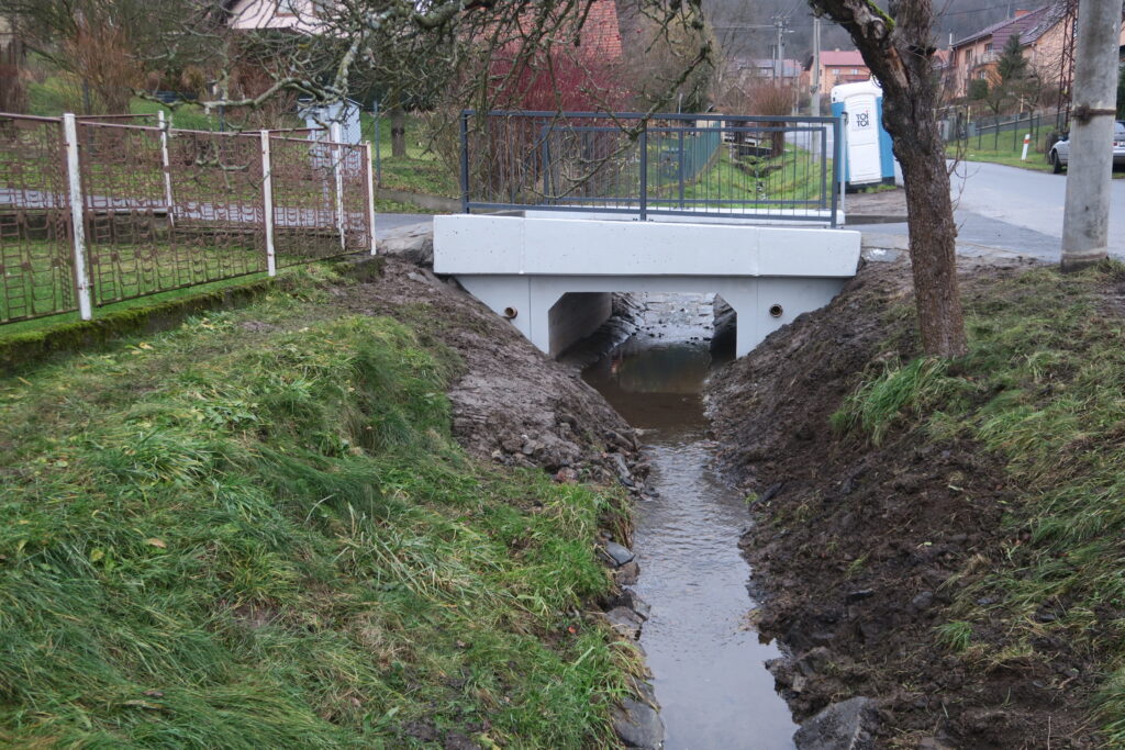 Nový propustek ve Straníku