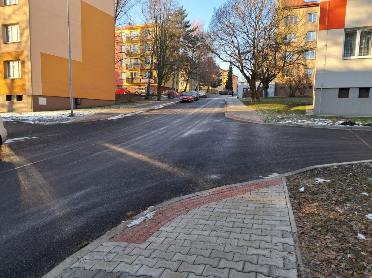 Opravená Vančurova ulice