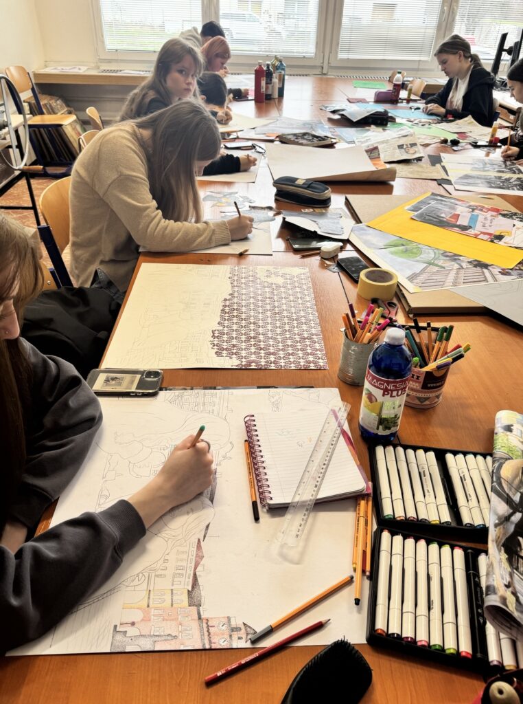 Studenti SOŠ Educa při tvorbě obrazů