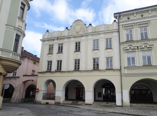 barokní stavba na náměstí