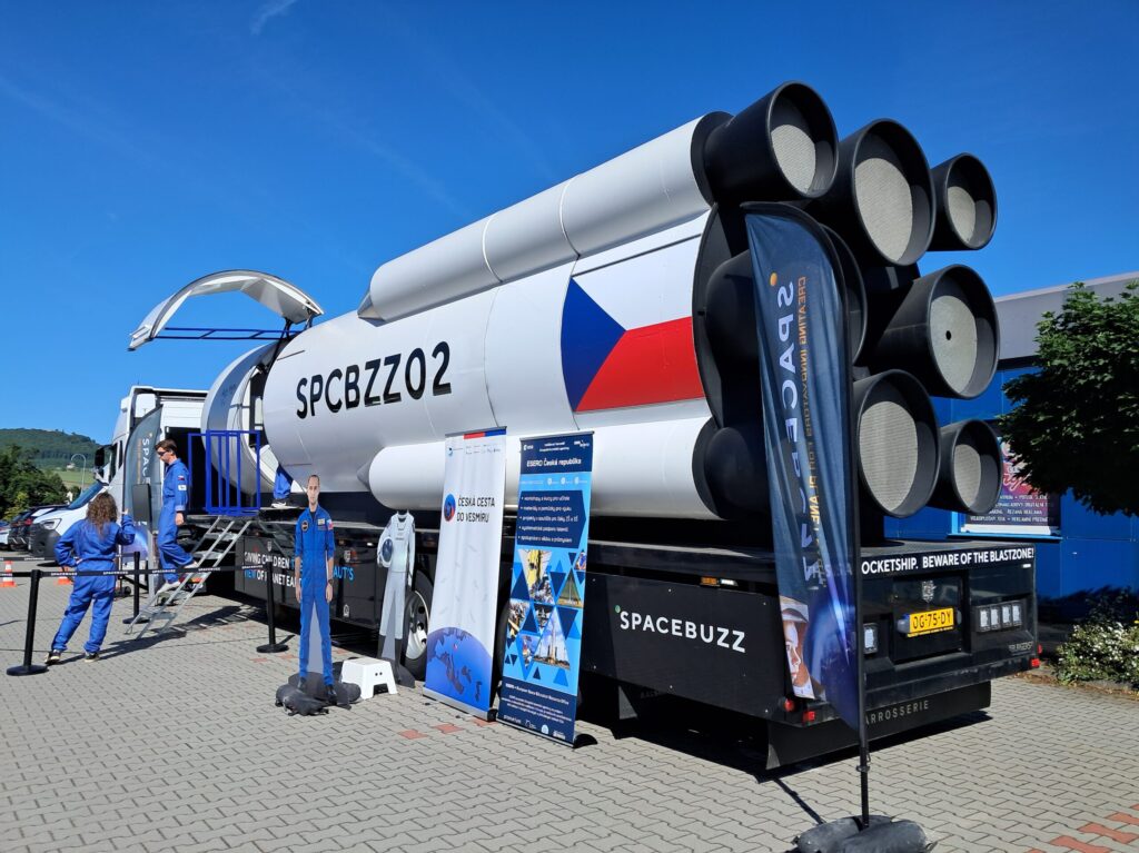 Raketa SpaceBuzz