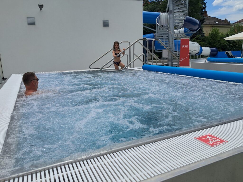 Slavnostní otevírání koupaliště