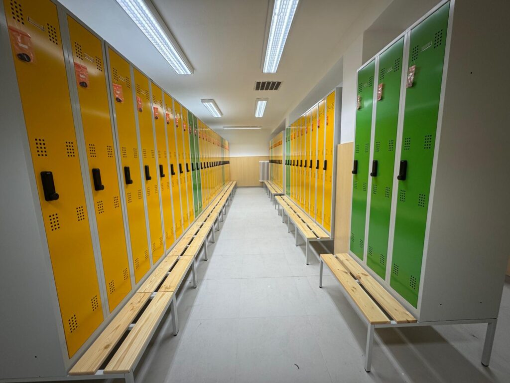šatny v ZŠ Komenského 68 po rekonstrukci